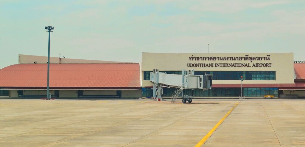 อาคารผู้โดยสารท่าอากาศยานนานาชาติอุดรธานี มองจากลานจอดเครื่องบิน (ภาพถ่ายประกอบ)